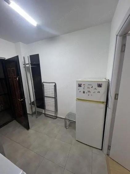 Garsoniera renovata, zona Insula - 6