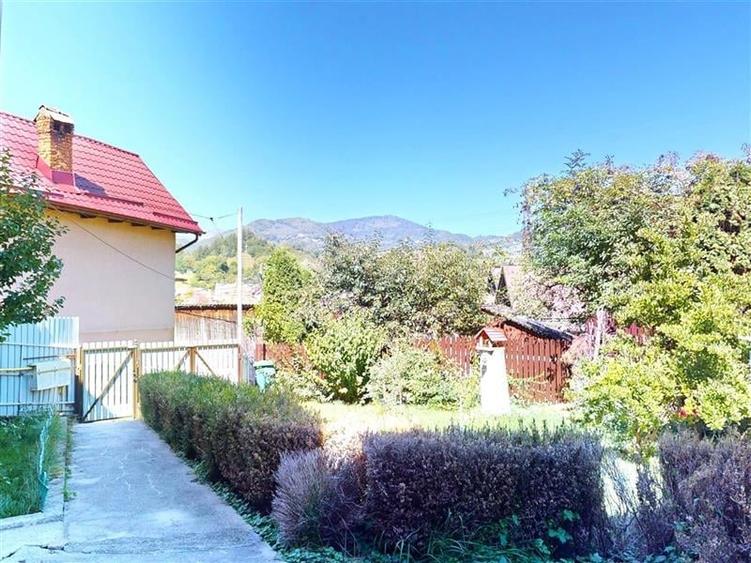 Tur LIVE!Casa cu arhitectura traditionala, curte spatioasa,foisor,Rucar. Bran - 7