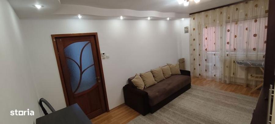 Inchiriez apartament zona podu de dier - 3