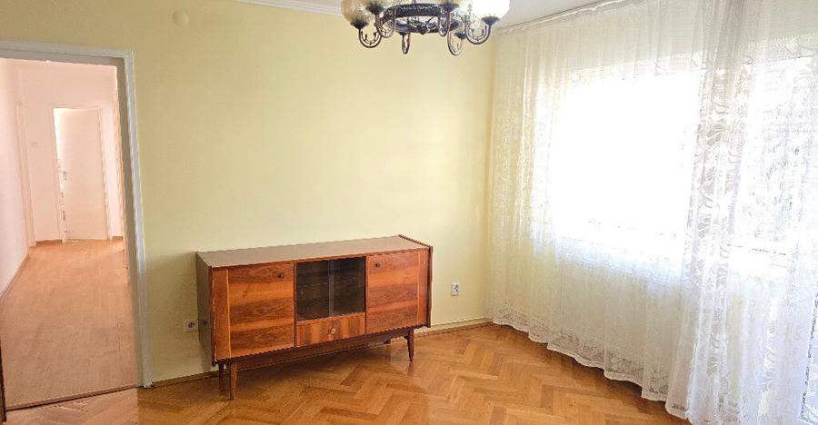 Vand sau inchiriez apartament 4 camere in Deva, Pieta Centrala, et. 3 - 2