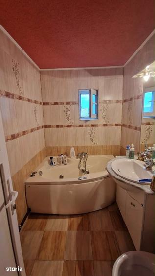 Apartament 3 camere , finisat , mobilat , zona Bradet - 11