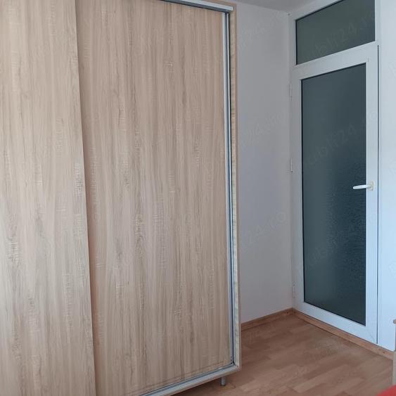 Inchiriez apartament 2 camere - 4