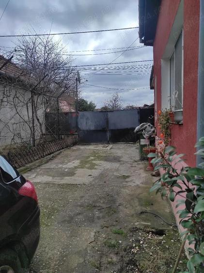 casa P + M, zona biserica din Ceangai - 12