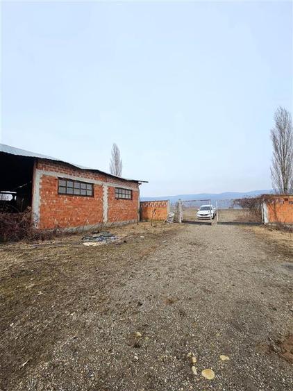 Teren Construcții intravilan de 57662 mp, în Popeni