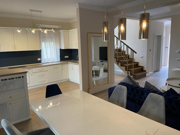 Casa cu 5 camere de inchiriat - 2