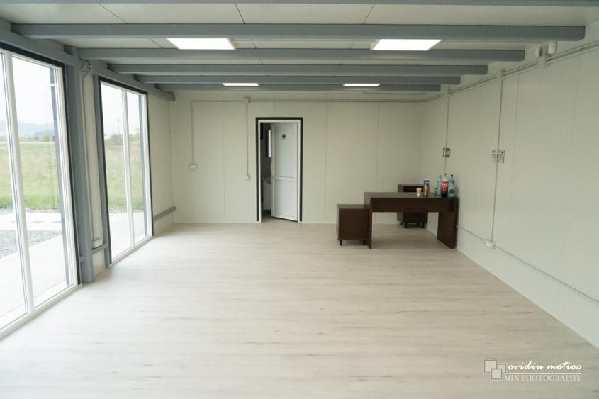 Hala 2022 singur la curte - 3