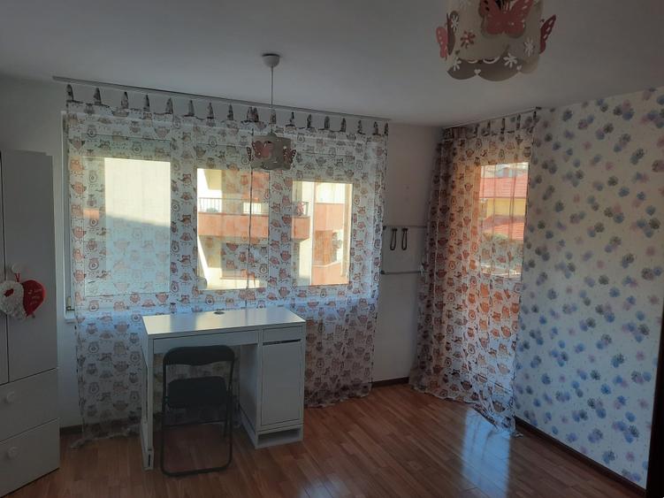 Vând apartament 3 camere in zona Sub Cetate - Poligon Floresti, Cluj - 3