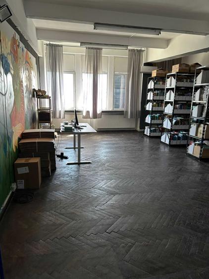 Inchiriem spatiu depozitare/birou zona Coresi cu loc de parcare - 2