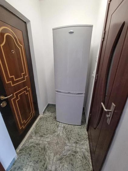 proprietar vand garsoniera - 1