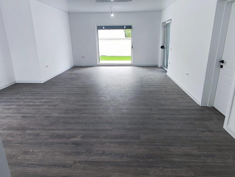 FARA COMISIOANE in Mogosoaia casa regim P+1+M gata finisata utilitati curent 380 - 18