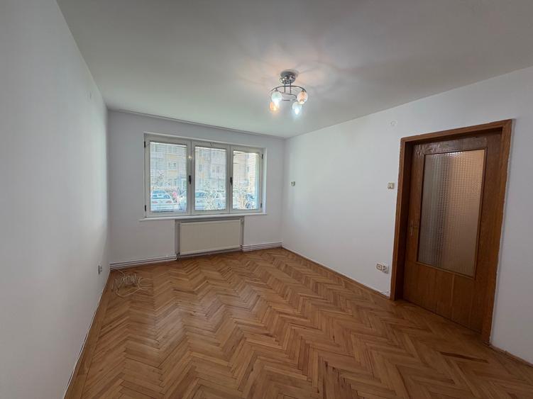 Apartament 2 camere - parter - Central - Vasile Milea - 4