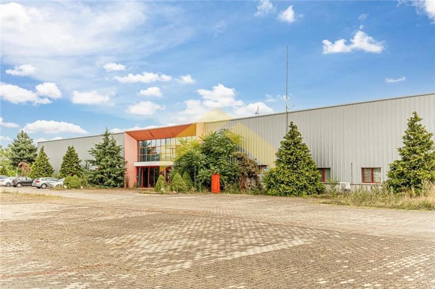 Hala de 8,560mp de vanzare in zona Micalaca - 17