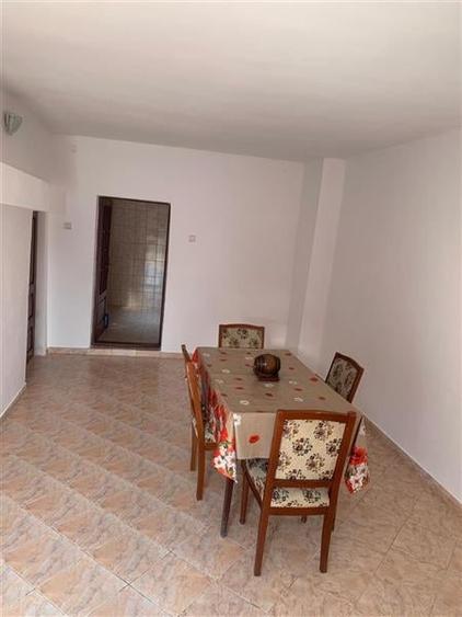 Casa 8 camere de vanzare Valea Voievozilor Targoviste 653mp teren - 1
