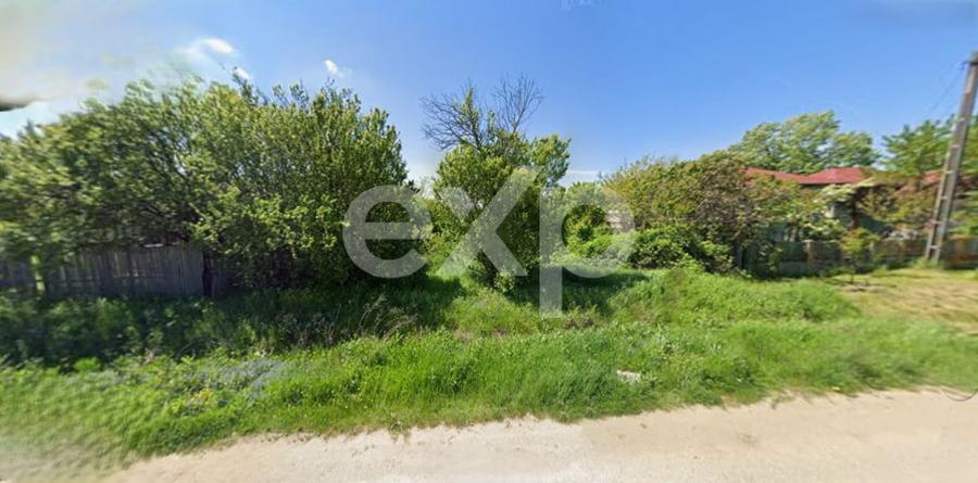 Teren de 3044 mp, în Albota