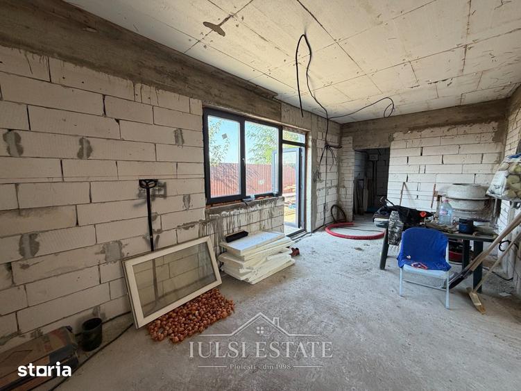 Casă cu 5 camere cu Teren 1234 Mp în Brazi
