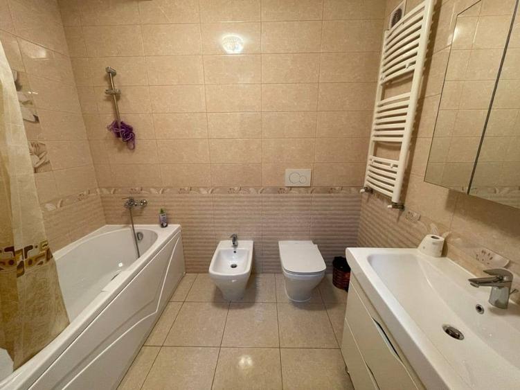 Apartament cu 2 camere decomandat în Moșilor