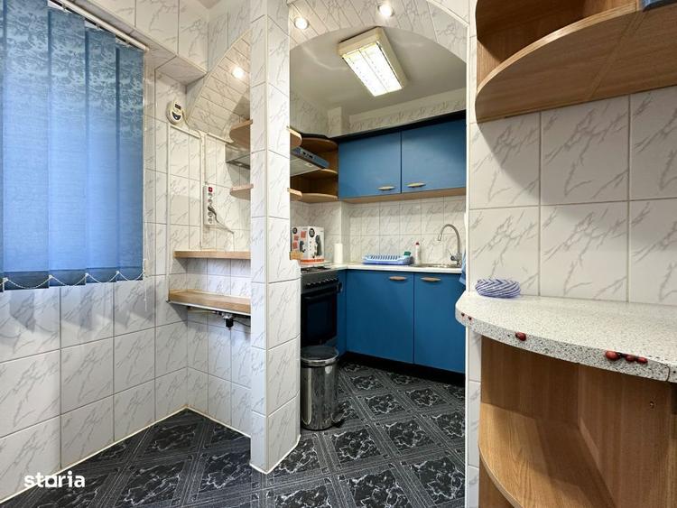 Apartament cu 3 camere, mobilat în Văcăresti