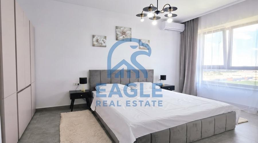 Apartament cu 2 camere nedecomandat, mobilat în Tomis Nord