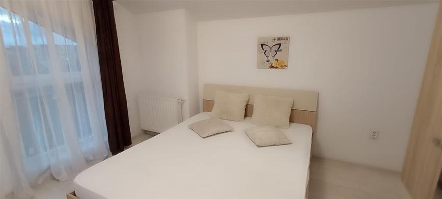Apartament cu 2 camere decomandat în Tractorul
