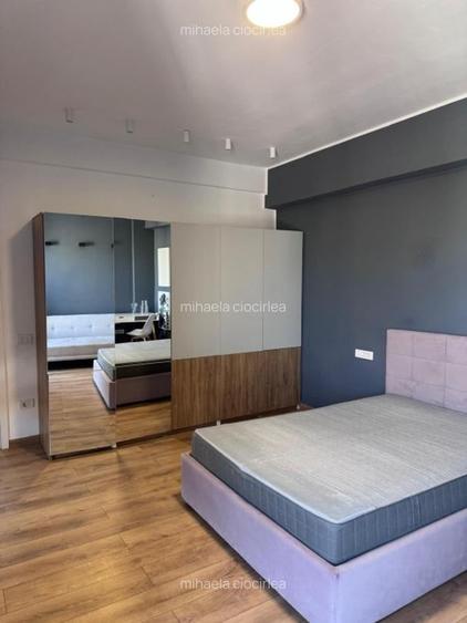 Apartament cu 2 camere semidecomandat, mobilat în Universitate