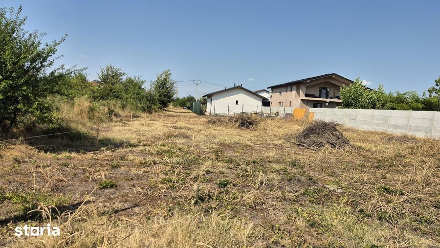 Teren de 800 mp, în Central