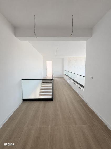 Casă cu 4 camere cu Teren 2000 Mp în Central