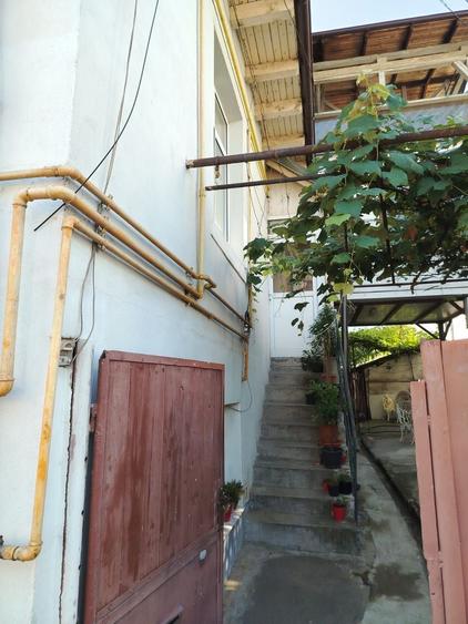 Apartament cu 2 camere decomandat, mobilat în Victoriei