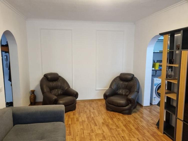 Apartament cu 2 camere decomandat în Olteniței