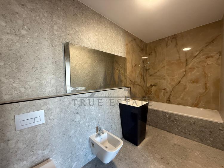 Penthouse cu 4 camere decomandat în Floreasca