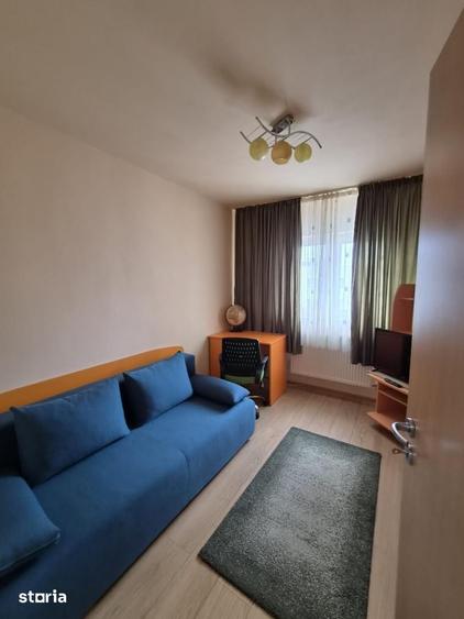 Apartament cu 3 camere decomandat în Dristor
