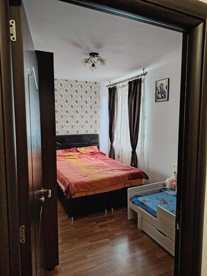 Apartament cu 2 camere decomandat în Drumul Taberei