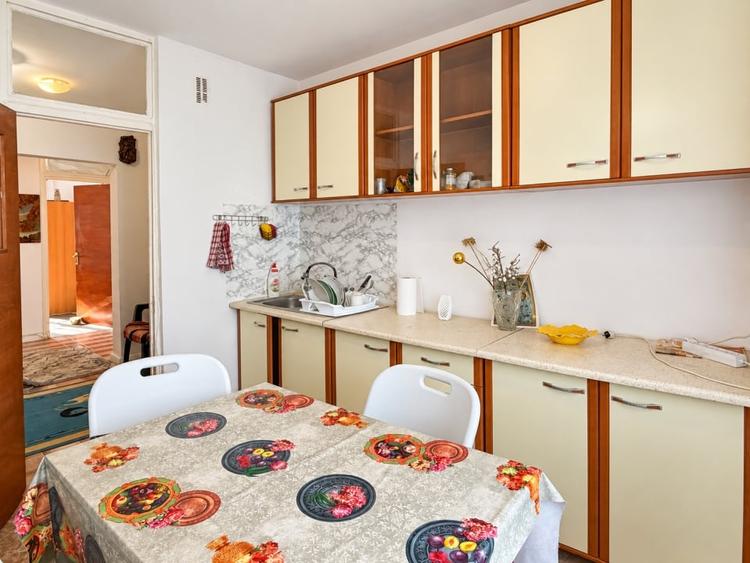 Apartament de 3 camere, situat pe Carpaților - 8