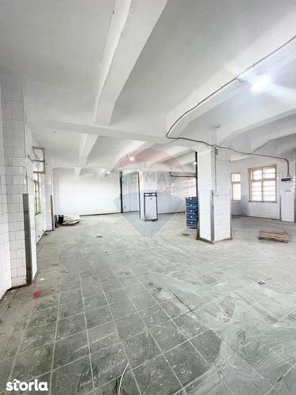 Spațiu comercial, de 148 mp, în Bujac