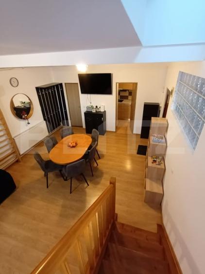 Apartament cu 3 camere semidecomandat, mobilat în Central