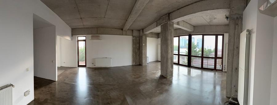 Apartament cu 4 camere decomandat în Floreasca