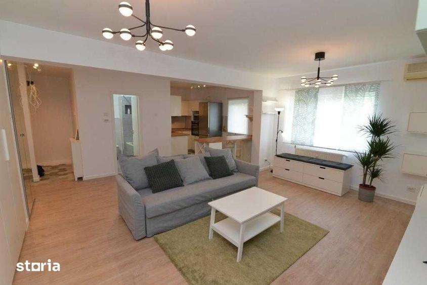 Apartament cu 2 camere semidecomandat în Tei