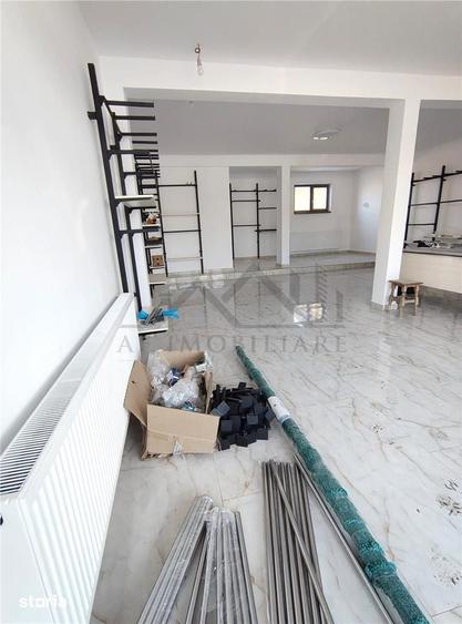 Spațiu comercial, de 240 mp, în Ciurea