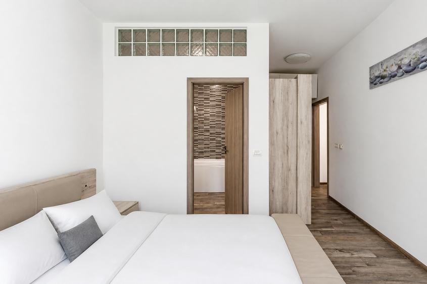 Apartament cu 3 camere decomandat în Ultracentral