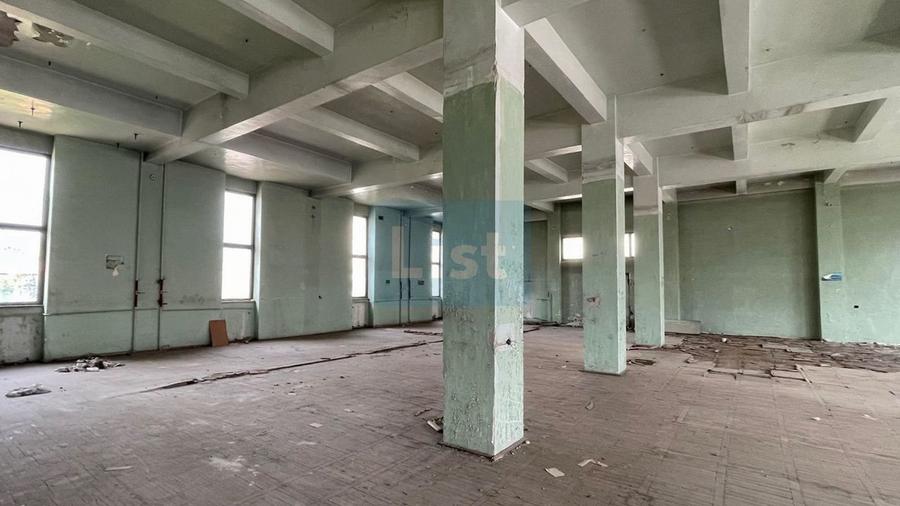 Spațiu comercial, de 1,860 mp, în Govândari