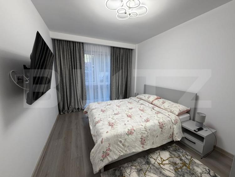 Apartament cu 3 camere semidecomandat, mobilat în Florești
