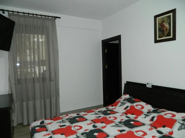 Apartament cu 3 camere decomandat, mobilat în Găvana Platou