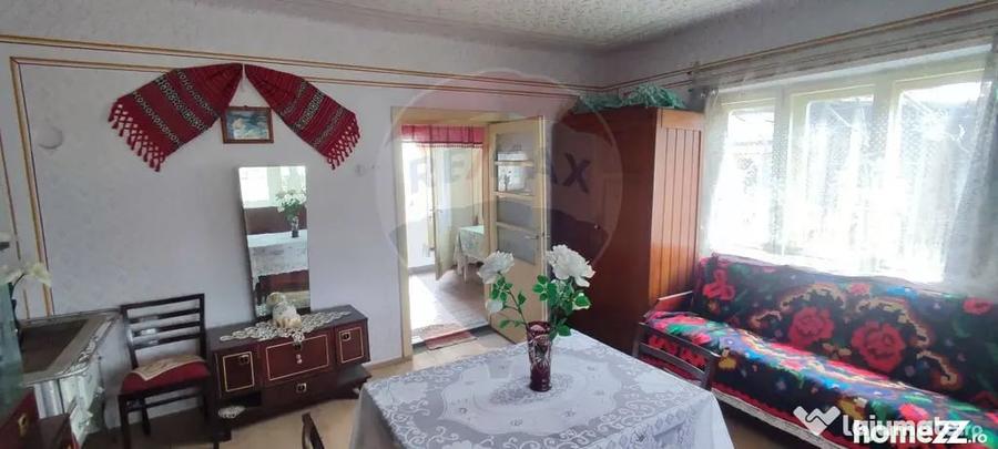 Casă cu 3 camere cu Teren 1361 Mp în Gârdani