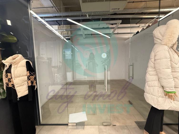Spațiu comercial, de 17.700000762939 mp, în Văcăresti