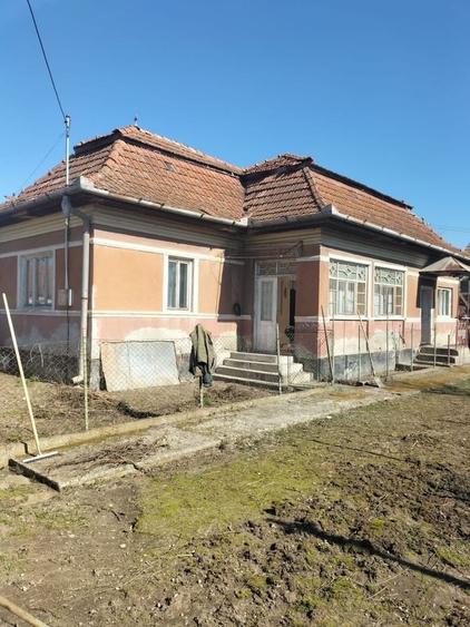 Casă cu 2 camere în Leorinț