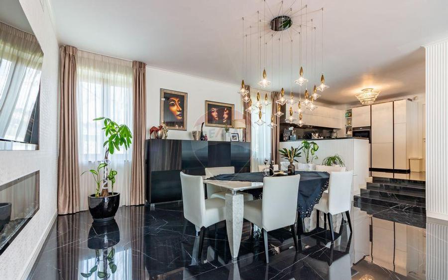 Vila + casa de oaspe?i + casa angaja?i | 12 camere |... - 13