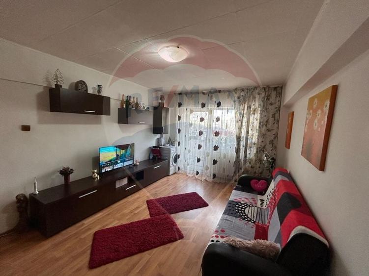 Apartament etaj 1/4 Craiovita Noua - 2