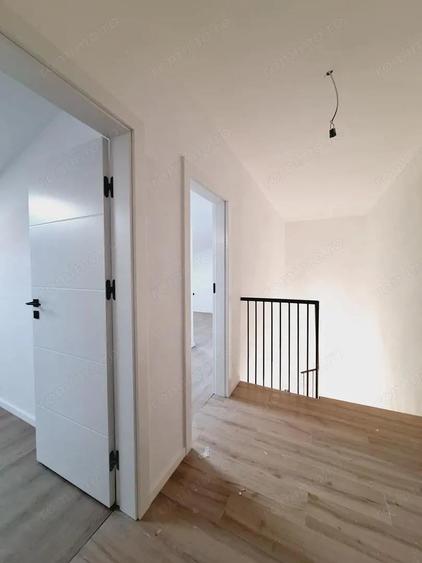 3 camere.Pe doua niveluri.Luminos.Spatios - 9