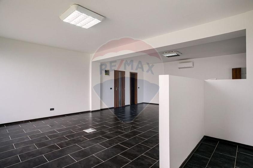 Inchiriere spatiu modern pentru birouri sau servicii, zona Subcetate - 6