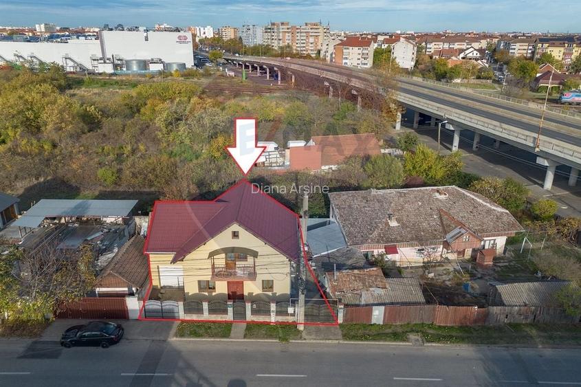 Casa / Vila cu 6 camere de vanzare in zona Sagului