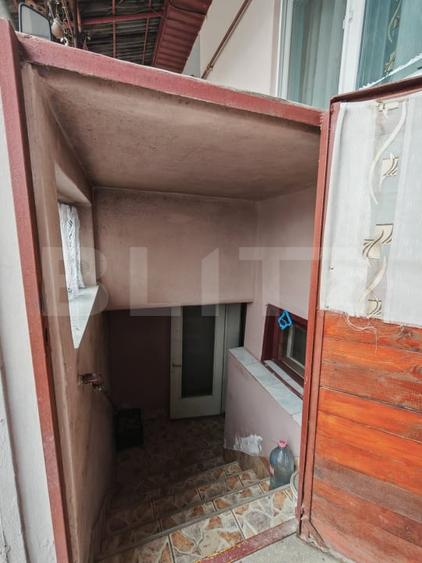 Casă individuală cu 6 camere cu Canalizare în Mihai Viteazu